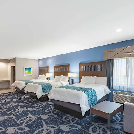 Baymont By Wyndham Houston Hobby Airport Hotel